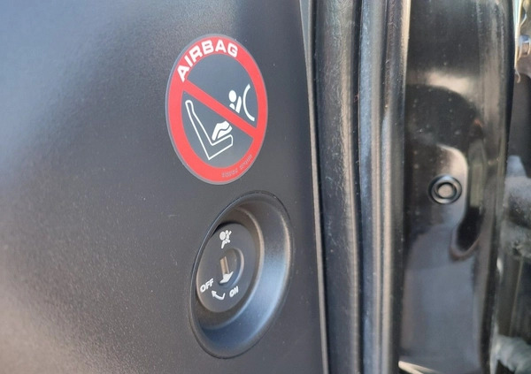 Nissan Qashqai cena 41900 przebieg: 182756, rok produkcji 2010 z Świebodzice małe 562